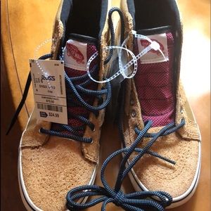 NWOT Vans Unisex shoes